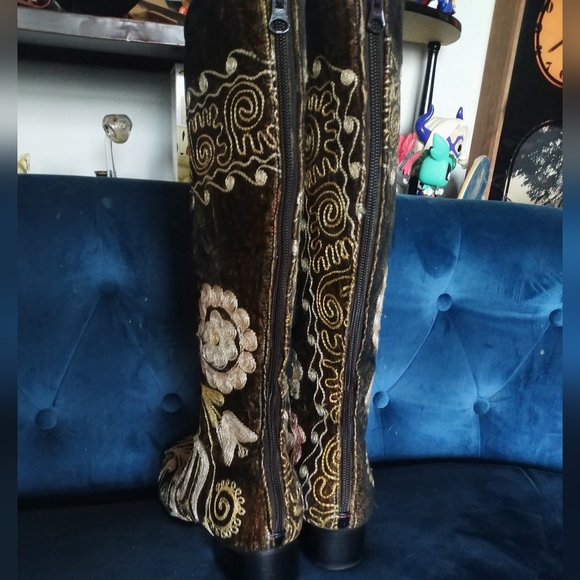 Custom Handmade Suzani Embroidered Boot - Picture 8 of 12